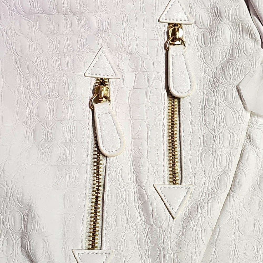 MICHE Bags Miche Anndrea Demi Shell White  with Gold Zippers 2012 - Picture 5 of 12